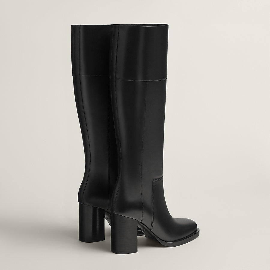 Jumping boot